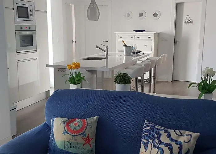 Ático de lujo 90m de terraza y jacuzzi privado en Cabria, Almuñecar