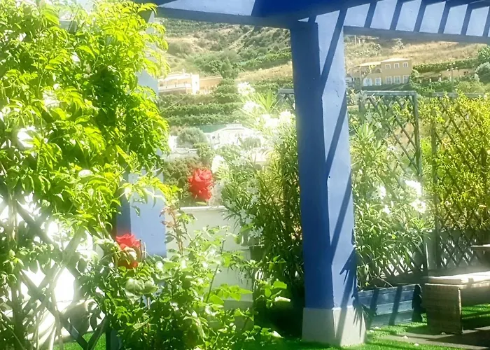 Ático de lujo 90m de terraza y jacuzzi privado en Cabria, Almuñecar