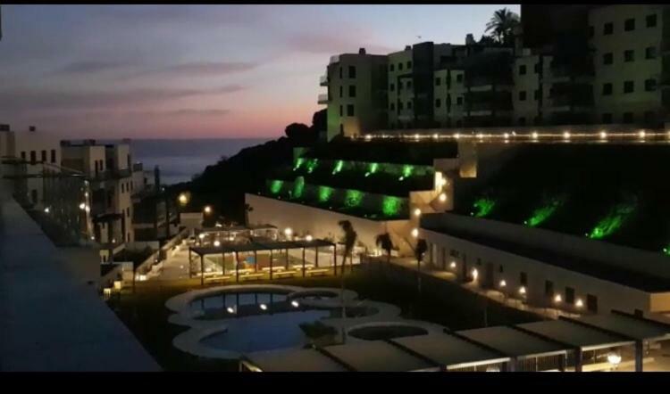 Atico 90m De Terraza, Jacuzzi Privado Y Cargador De Coche Electrico En Cabria, Almuñécar